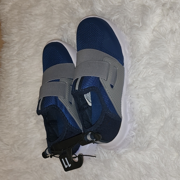 Athletic Sneakers NWOT - Picture 3 of 4